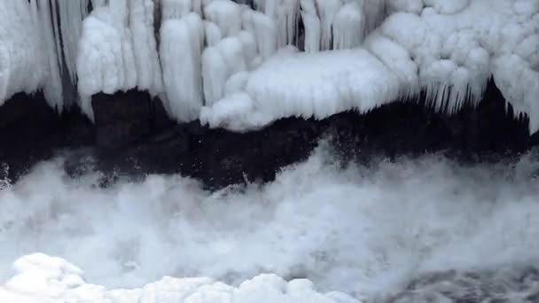 Glaciären smälter på grund av global uppvärmning — Stockvideo