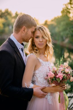 yeni evliler batımında ihale portresi