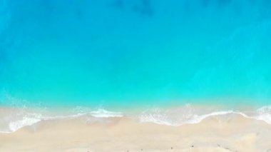 Zakynthos Yunanistan 'daki Navagio Batık Plajı' nın aşağı manzarası