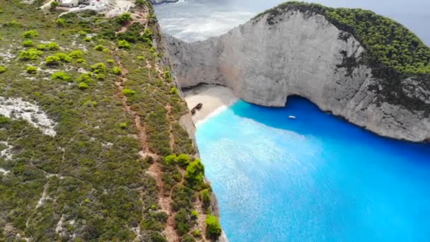 Aerial view of Navagio Shipwreck Beach in Zakynthos Greece — Stock Video