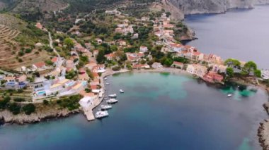 Yunan kenti Asos, Kefalonia 'nın üst manzara manzarası