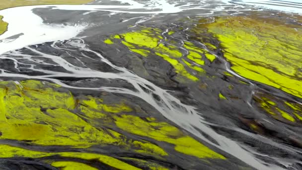 Vista aérea de la dirección de los ríos glaciares, Islandia . — Vídeos de Stock