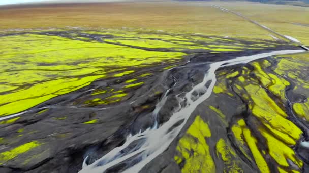 Vue aérienne de la direction des rivières glaciaires, Islande . — Video