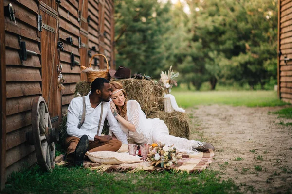 Boho tarzında yeni evliler..