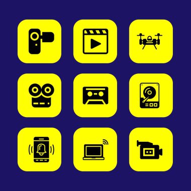 Teknoloji vektör Icon set. kaset, video kamera, film oynatıcı ve dizüstü
