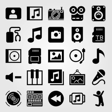 Multimedya vektör Icon set. müzik çalar, kompakt disk, geri sarma ve bellek