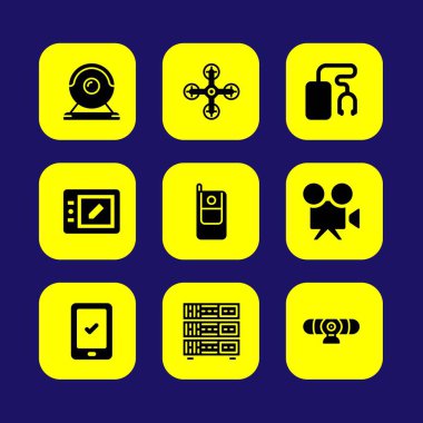 Teknoloji vektör Icon set. video kamera, casus uçak, müzik çalar ve cep telefonu