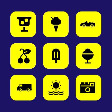 Yaz aylarında vektör Icon set. Araba, kiraz, kamyon ve deniz