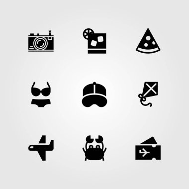 Yaz aylarında vektör Icon set. Pizza, kokteyl, fotoğraf makinesi ve yengeç