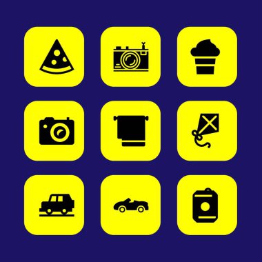 Yaz aylarında vektör Icon set. Spor Araba, dondurma, pizza ve içecek