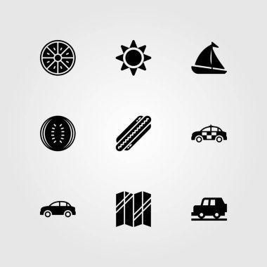 Yaz aylarında vektör Icon set. Güneş, arabası, polis arabası ve yelkenli
