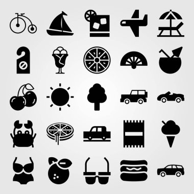 Yaz aylarında vektör Icon set. Bisiklet, güneş şemsiyesi, pizza ve havlu