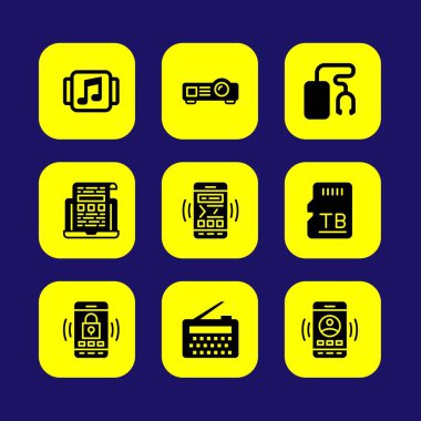 Teknoloji vektör Icon set. projektör, radyo, sd kart ve hafıza