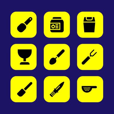 Mutfak vektör Icon set. çöp kutusu, kaşık, bıçak ve süzgeç