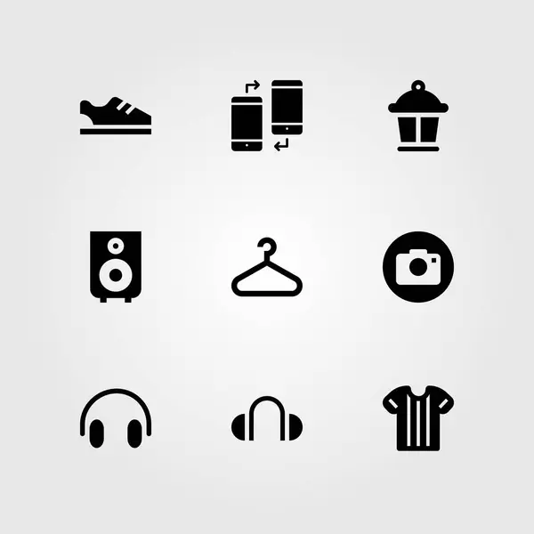 Conjunto de iconos de vector de compras. camisa deportiva, lámpara, zapatillas y altavoz — Archivo Imágenes Vectoriales