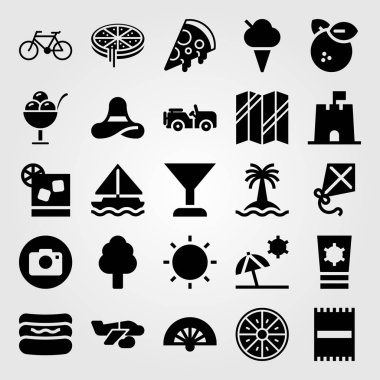 Yaz aylarında vektör Icon set. Güneş kremi, fotoğraf makinesi, pamela ve plaj havlusu