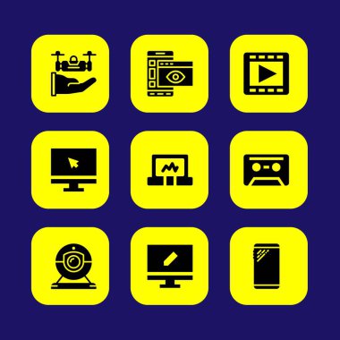 Teknoloji vektör Icon set. dizüstü bilgisayar, kaset, monitör ve film oyuncu