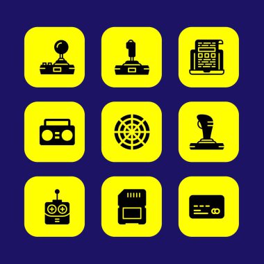 Teknoloji vektör Icon set. kredi kartı, uzaktan kumanda, sd kart ve oyun çubuğu