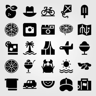 Yaz aylarında vektör Icon set. Cap, ağaç, şapka ve havlu