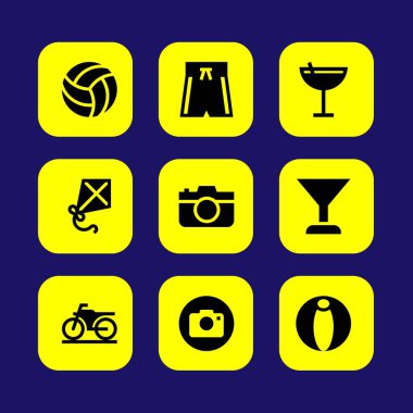 Yaz aylarında vektör Icon set. fotoğraf makinesi, kokteyl, motosiklet ve voleybol