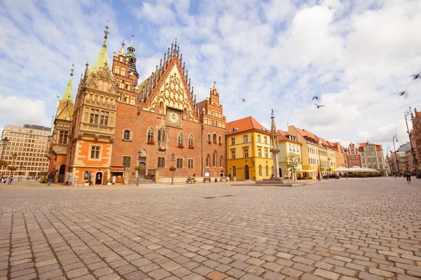 Widok na zabytkowym rynku we Wrocławiu. Polska — Zdjęcie stockowe