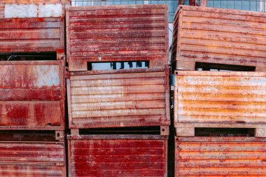 Paslı konteyner görünümü