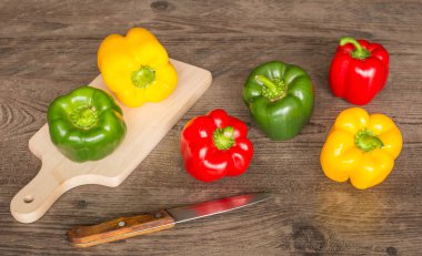 Renkli biber, arka plan