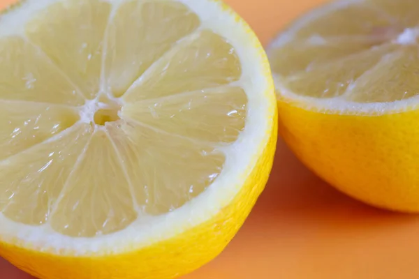 Gehakte sappige citroenen — Stockfoto