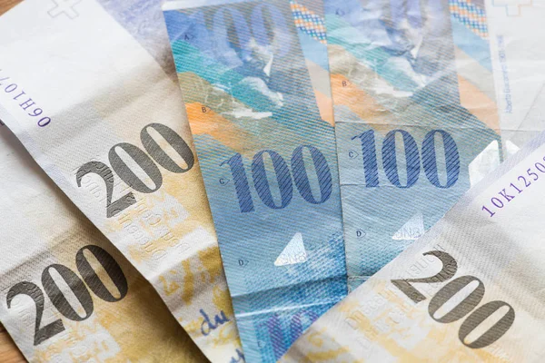 Svájci frankban pénz — Stock Fotó