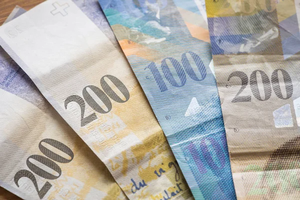 Швейцарские франки — стоковое фото