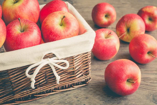 Lédús alma meghintjük kosár — Stock Fotó