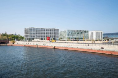 Berlin / Sprewa nehir ve şehir görünümünü center