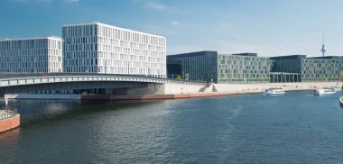 Berlin / Sprewa nehir ve şehir görünümünü center