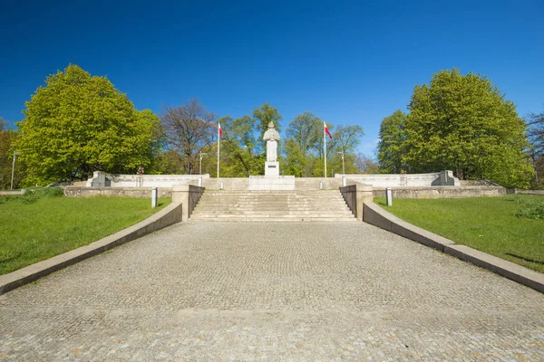 Szczecin / monument voor de dichter Mickiewicz — Stockfoto