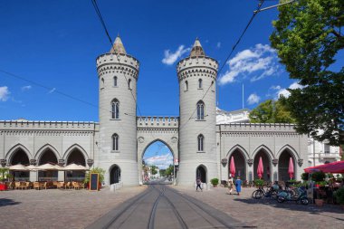 Potsdam in German / Nauener Tor