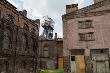 Polonya Katowice / Sanayi Peyzaj eski maden girişi