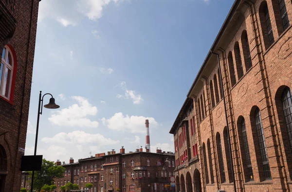 Katowice / Barrio histórico y arquitectura tradicional en el distrito Nikiszowiec — Foto de Stock