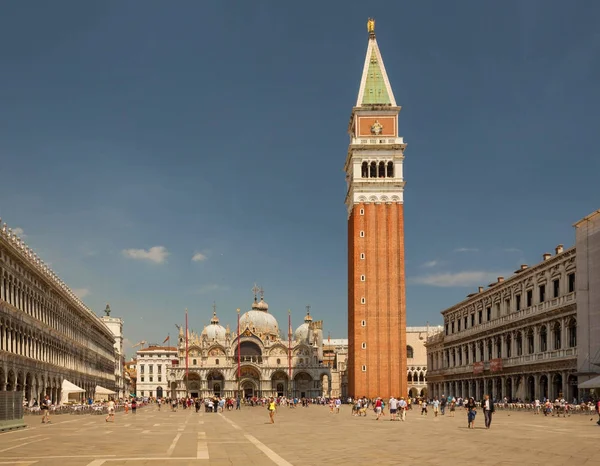 Venedik / tarihi mimarisi (Palazzo Duccale) in San Marco Meydanı şehrin / Haziran 2017