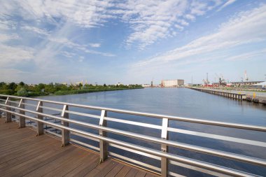 Szczecin Polonya / Waterfront eski liman sanayi alanları göster