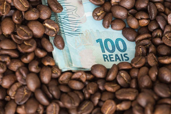 Café y dinero brasileño / reales — Foto de Stock