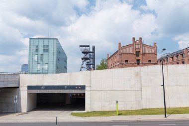 Eski maden girişi Katowice şehrinde görünümünü. Polonya