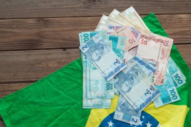 Brezilya para / Reali ve ahşap masa bayrağı.