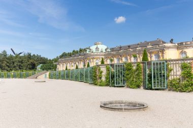 Tarihi Gardens'a ve Potsdam Saray mimarisinde.