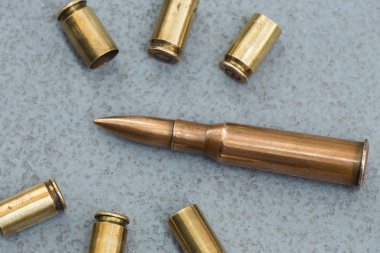 kartuşları ve ölçekler, silah türünde
