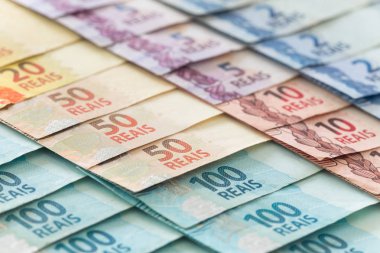 Brezilya para farklı nominal