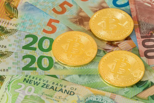 Nový Zéland. Peníze a Bitcoin — Stock fotografie