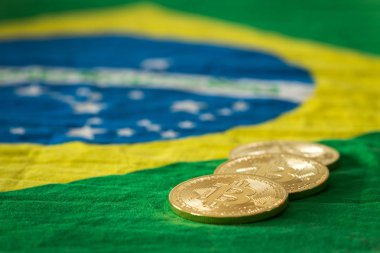 bitcoin Brezilya bayrağı arka üzerinde