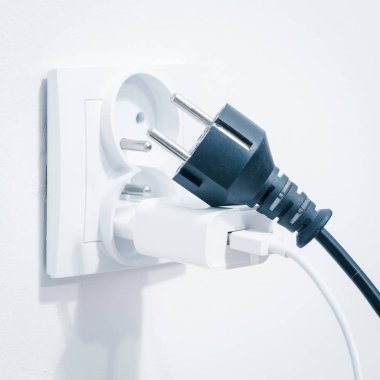 elektrik prizi ve soket, güç kaynağı