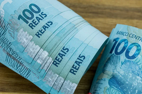 Argent Brésilien Billets Une Valeur Cent Reais Enroulés — Photo