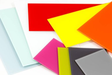 İç kaplama için renkli cam malzeme